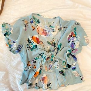 floral flowy top with tie in the front
